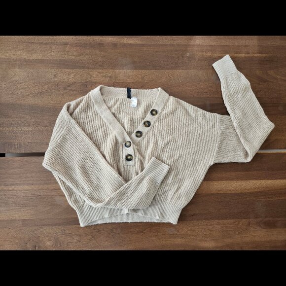 Elegant Beige V-Neck Sweater with Button Detail - Picture 2 of 4
